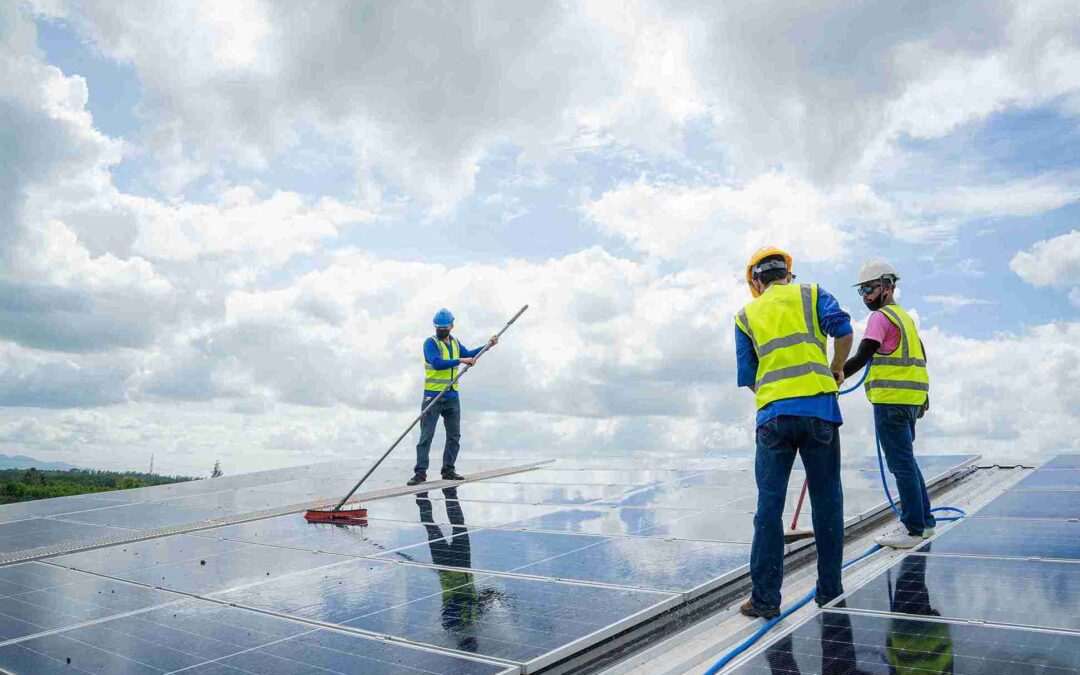 ¿Qué pasa si no limpias los paneles solares?